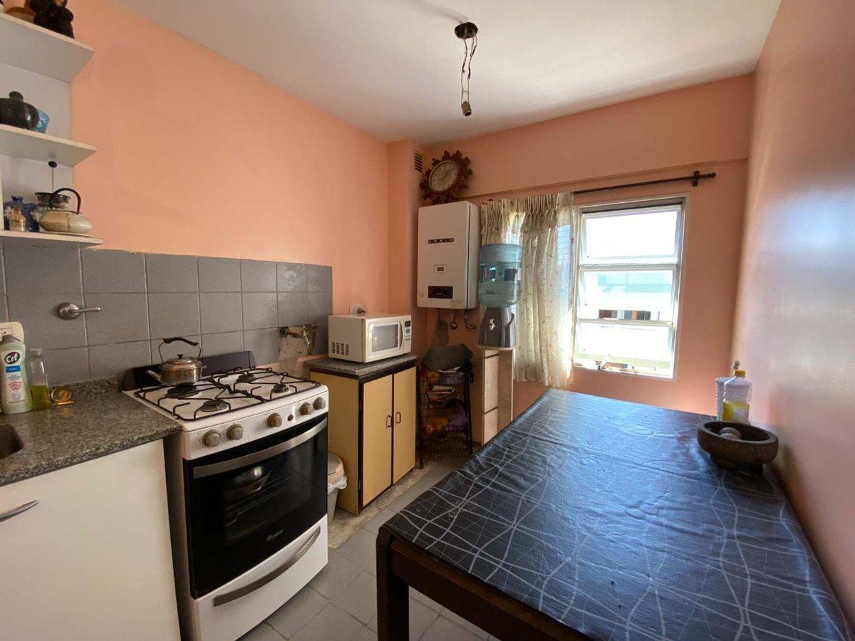 Foto de Departamento de 4 ambientes en Venta - Floresta, imagen 4