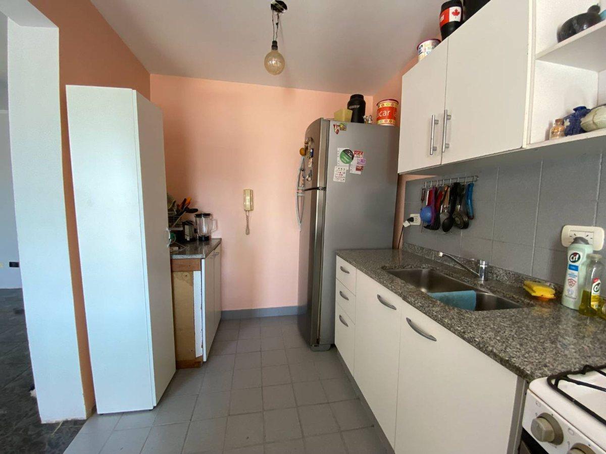 Foto de Departamento de 4 ambientes en Venta - Floresta, imagen 3
