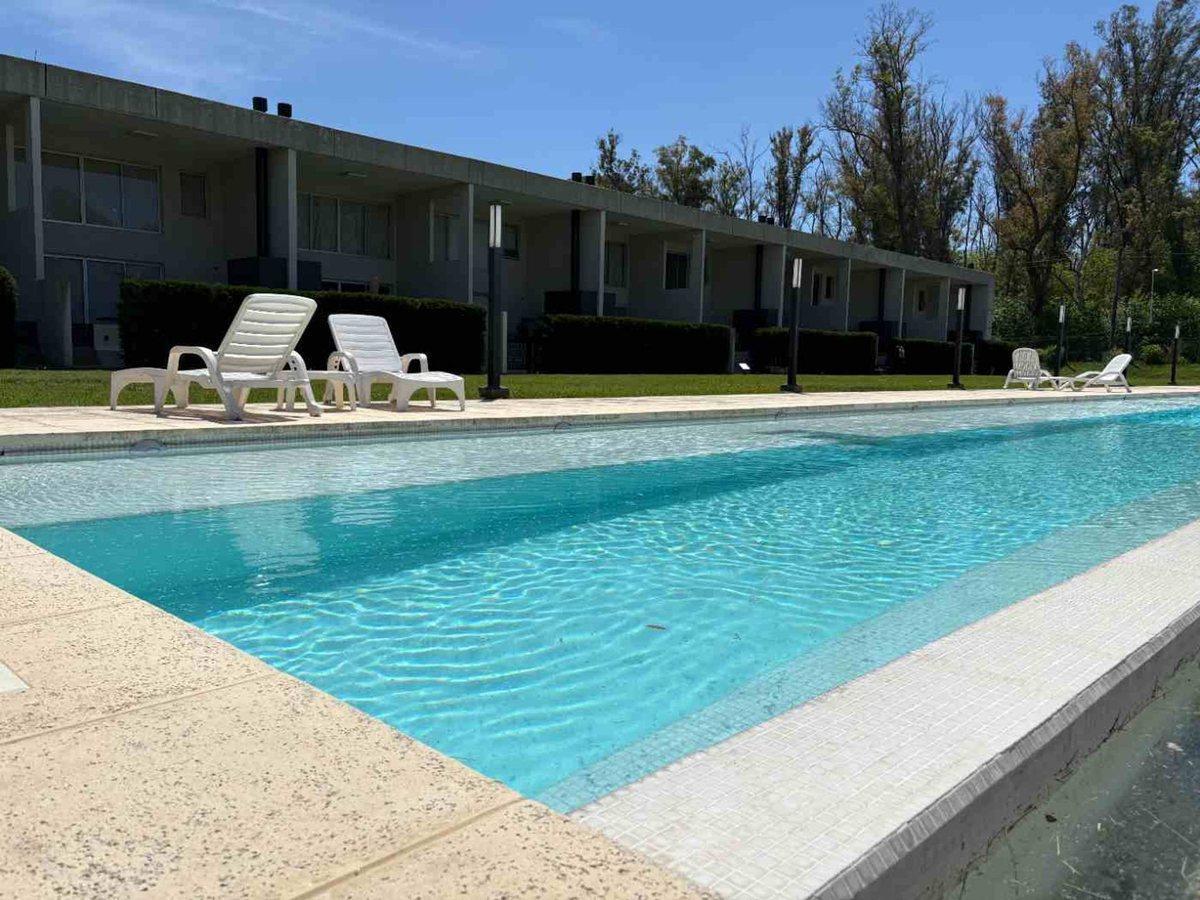 Foto de VENTA PH 4 AMB. B° LA CELIA-EZEIZA-QUINCHO-PILETA, imagen 1