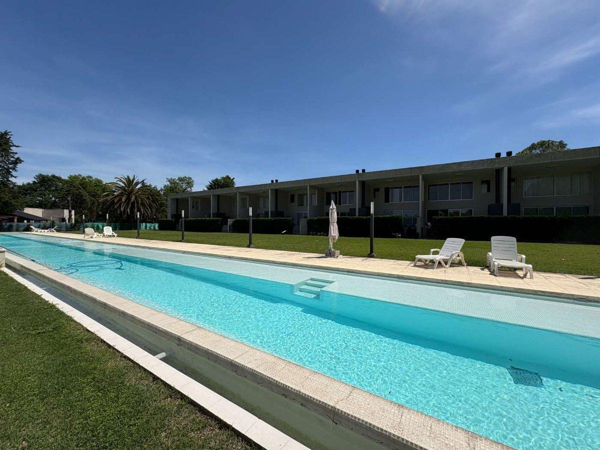 Foto de VENTA PH 4 AMB. B° LA CELIA-EZEIZA-QUINCHO-PILETA, imagen 2