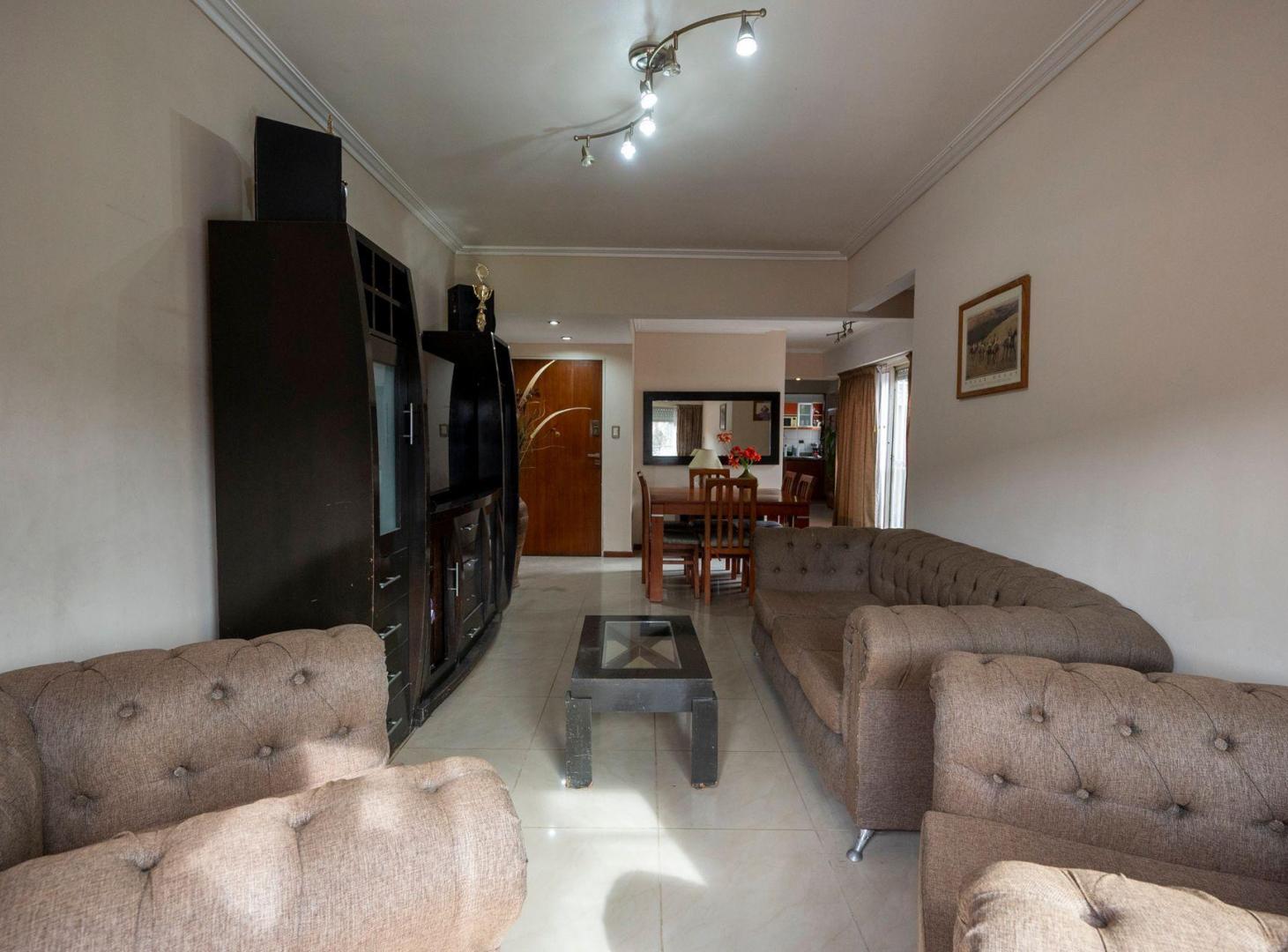 Foto de Venta depto, 4 amb. balcon, 2 baños, V. Urquiza, imagen 2