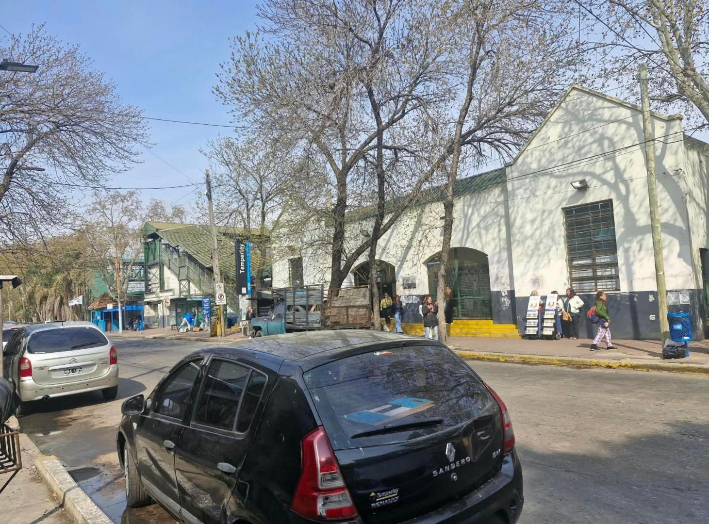 Foto de LOCAL Y CASA EN VENTA. ESTACIÓN TEMPERLEY., imagen 3