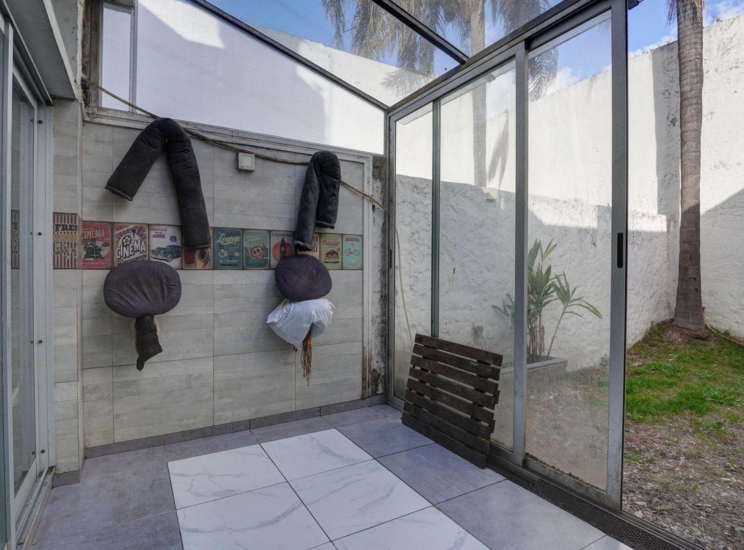 Foto de VENTA CASA TRIPLEX COCHERA JARDIN VILLA SARMIENTO, imagen 3