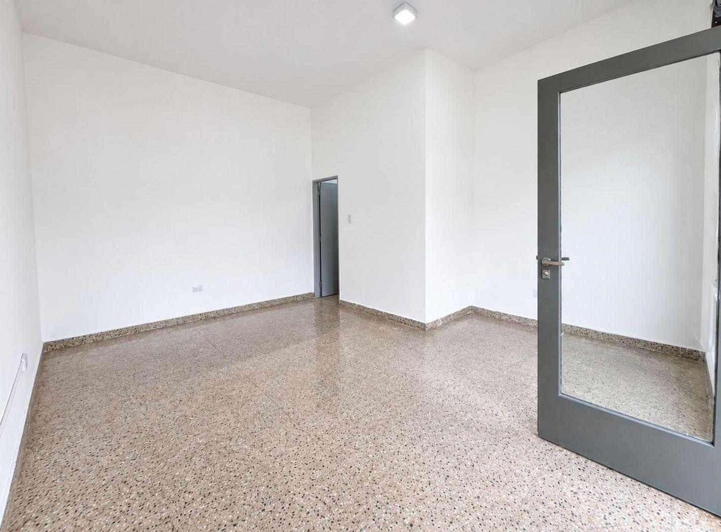 Foto de ALQUILER DE LOCAL EN VILLA LYNCH - SAN MARTÍN, imagen 1