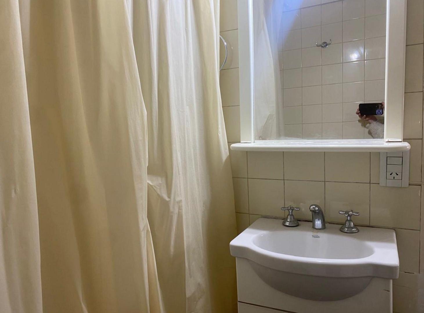 Foto de VENTA DEPTO. 1 AMB. MONSERRAT AMOBLADO, imagen 3