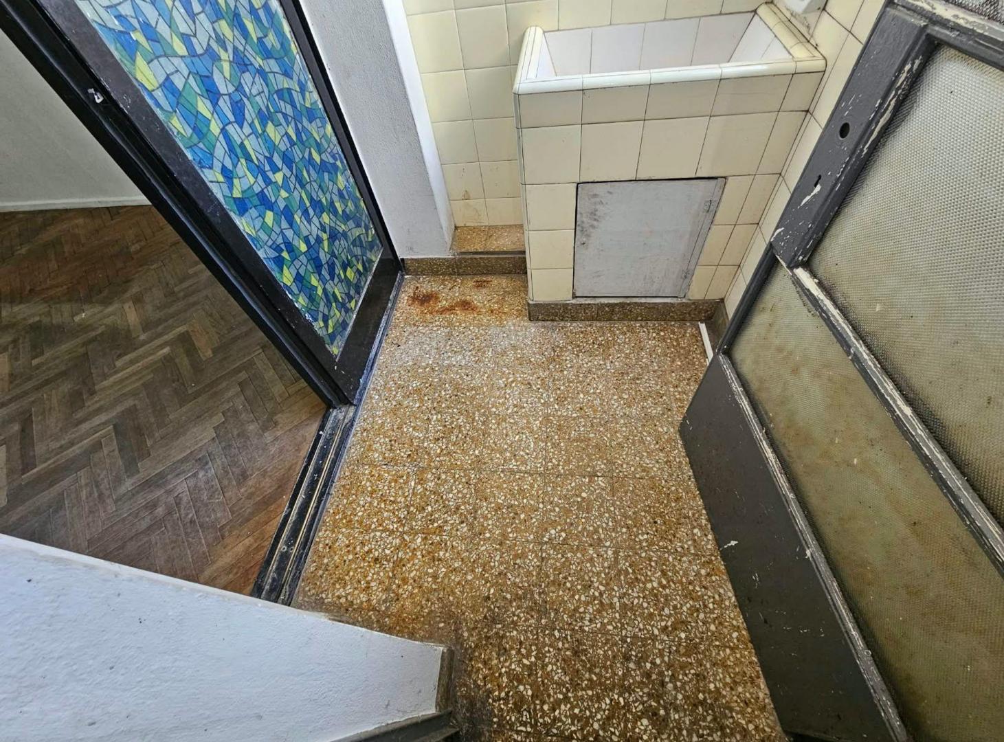 Foto de VENTA DEPTO. 2 AMB A REFACCIONAR. BARRIO NORTE, imagen 5