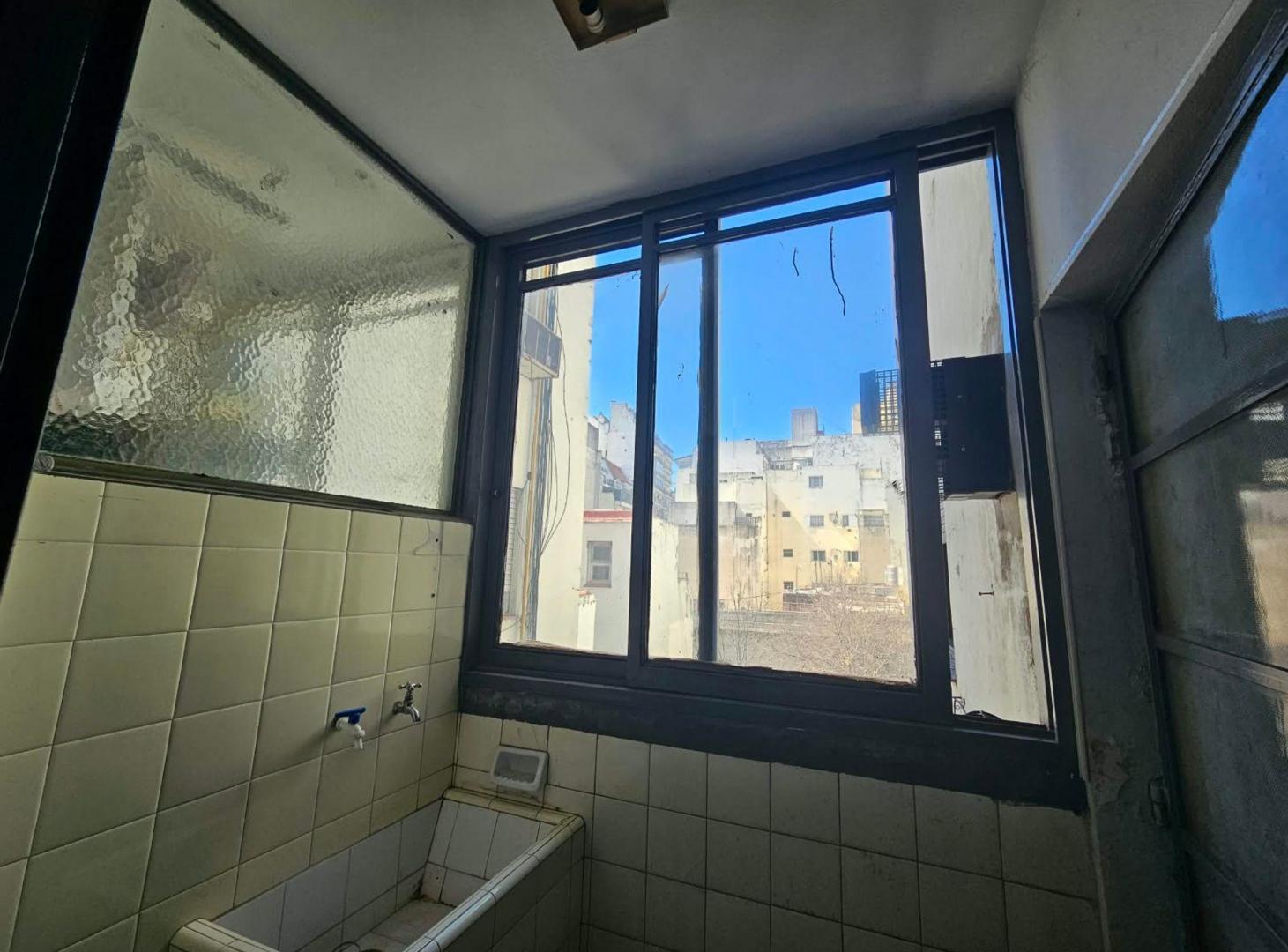 Foto de VENTA DEPTO. 2 AMB A REFACCIONAR. BARRIO NORTE, imagen 4