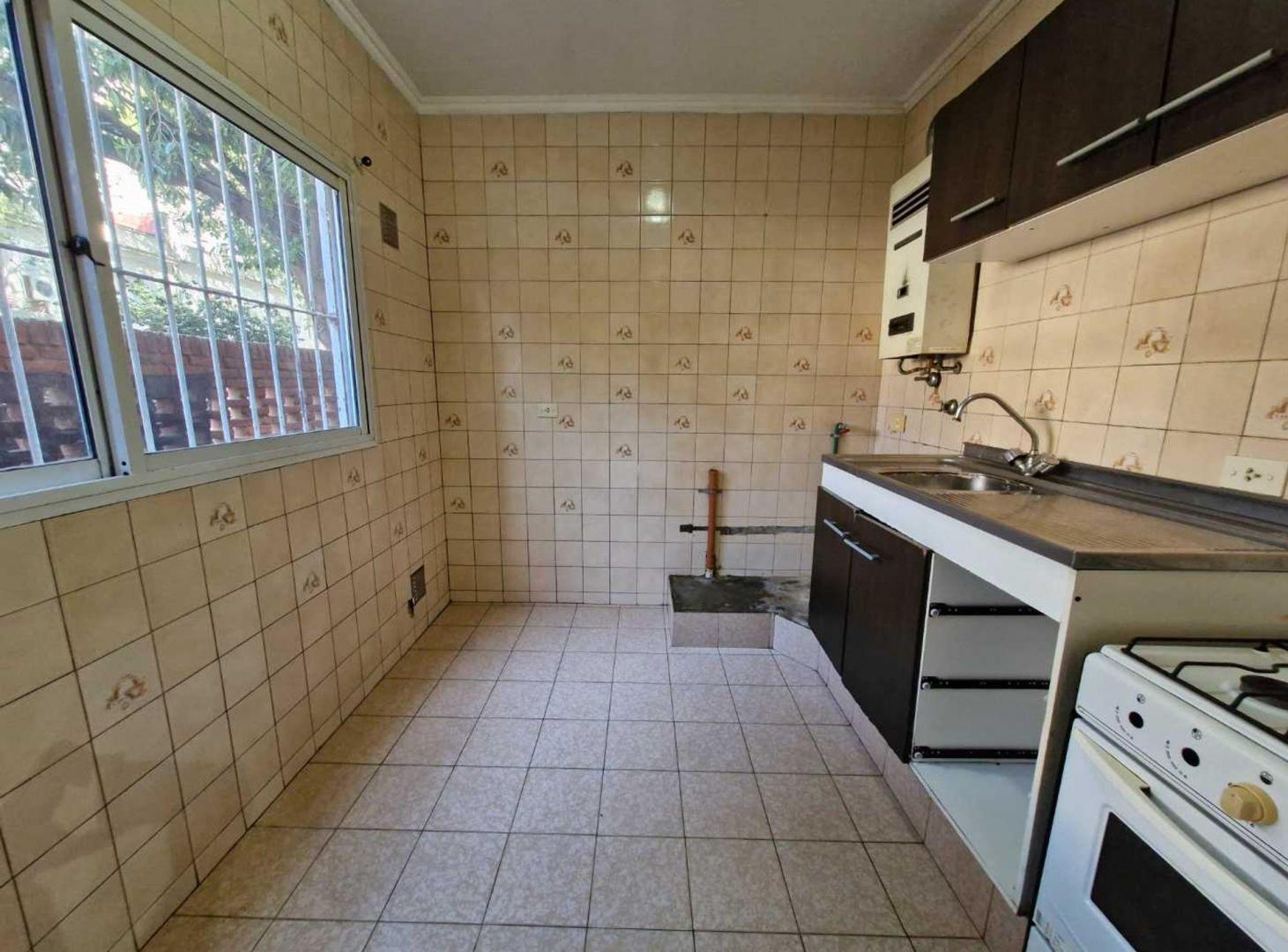 Foto de VENTA DEPTO 2 AMB VILLA DEL PARQUE, imagen 2