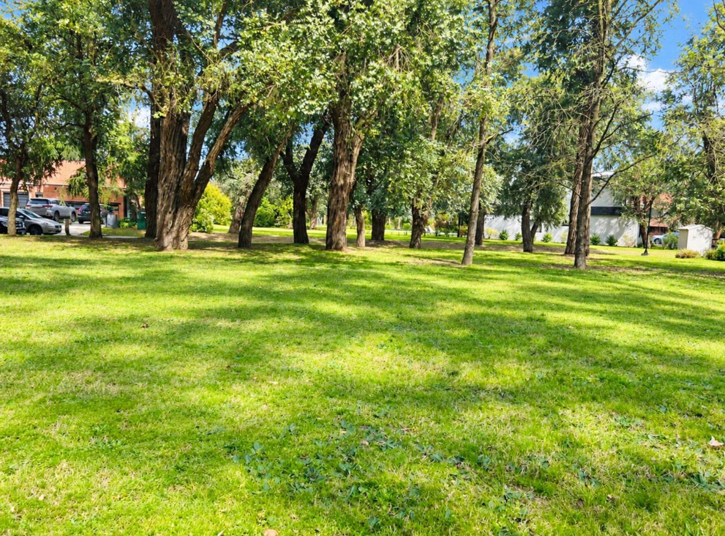Foto de LOTE CENTRAL EN VENTA COUNTRY PRADERAS DE LUJAN, imagen 1
