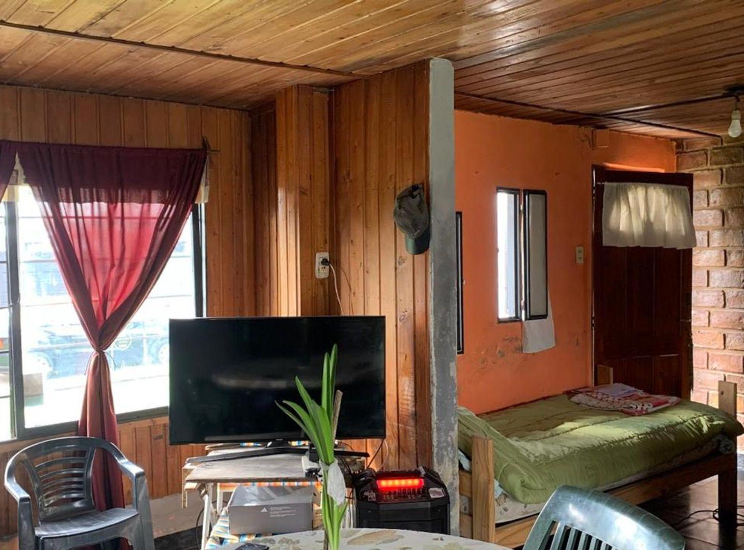 Foto de CASA 3 AMB EN VENTA EN MARCOS PAZ LOTE PROPIO, imagen 1