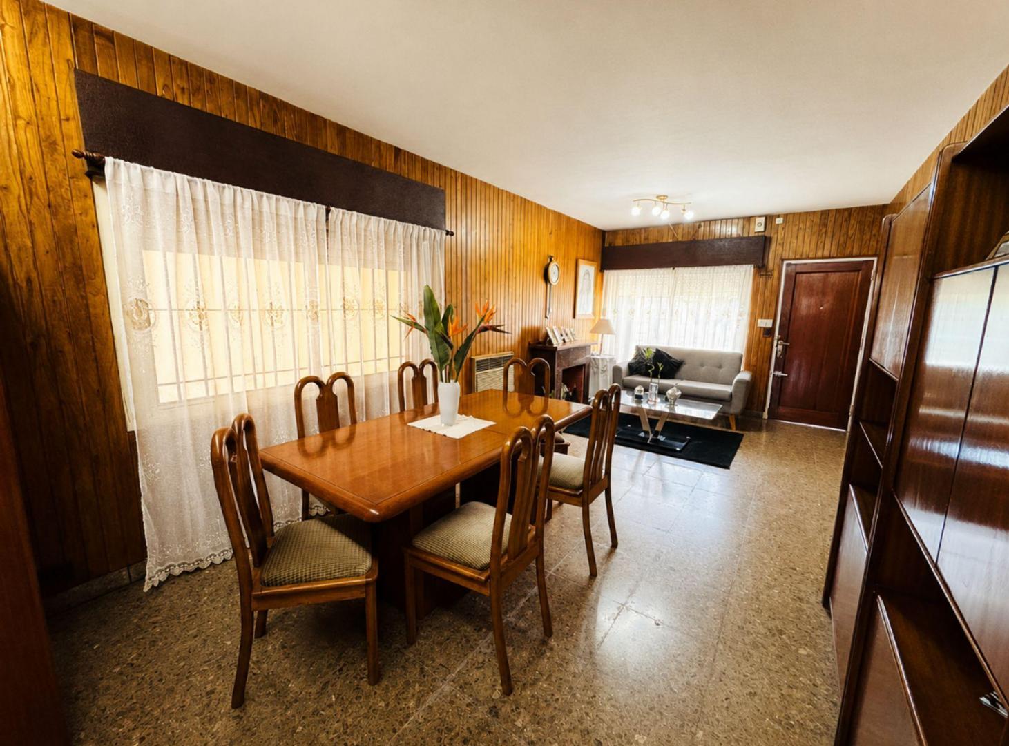 Foto de CASA 4 AMB EN VENTA SAN JUSTO GRAN FONDO, imagen 2