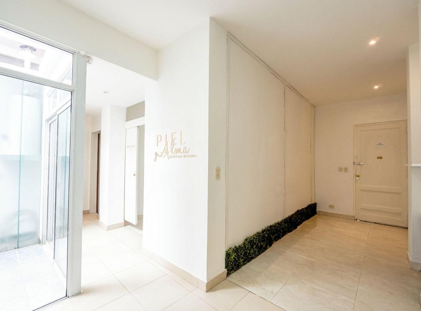 Foto de VENTA - PH DE 3 AMB, SIN EXP. CON PATIO EN DEVOTO, imagen 1