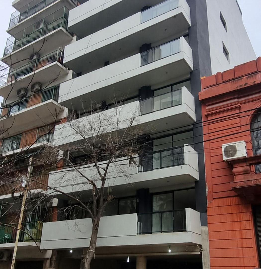 Foto de DEPTO 2 AMB en SUITE EN VENTA - NOV 26 - ALMAGRO, imagen 1