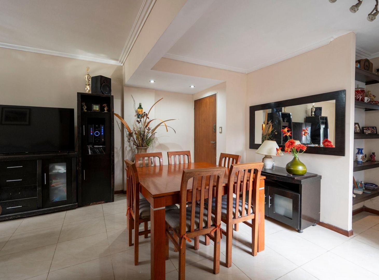 Foto de Venta depto, 5 amb. balcon, 2 baños, V. Urquiza, imagen 3