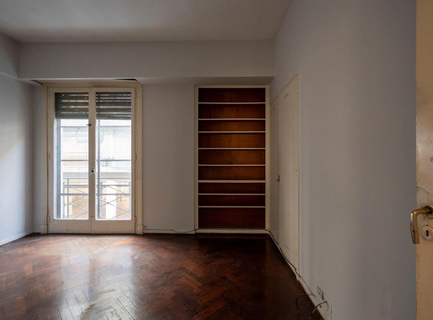 Foto de VENTA DEPTO. 3 AMB C/DEPEND MONSERRAT MUY LUMINOSO, imagen 5