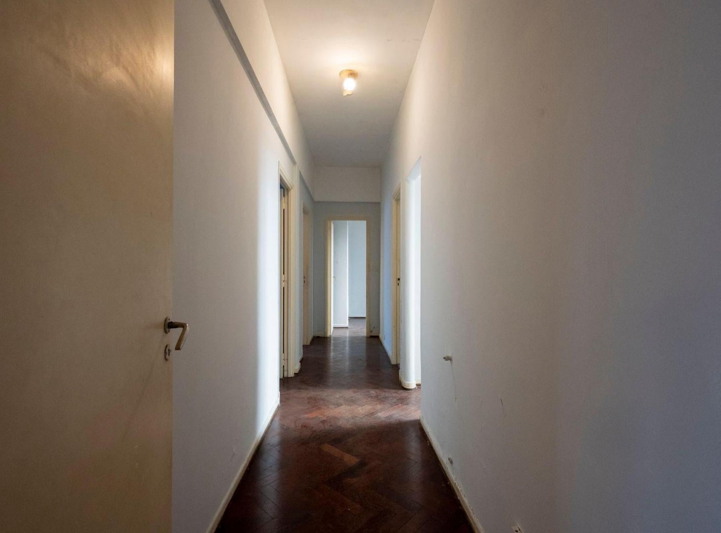 Foto de VENTA DEPTO. 4 AMB. SAN TELMO MUY LUMINOSO FRENTE, imagen 2