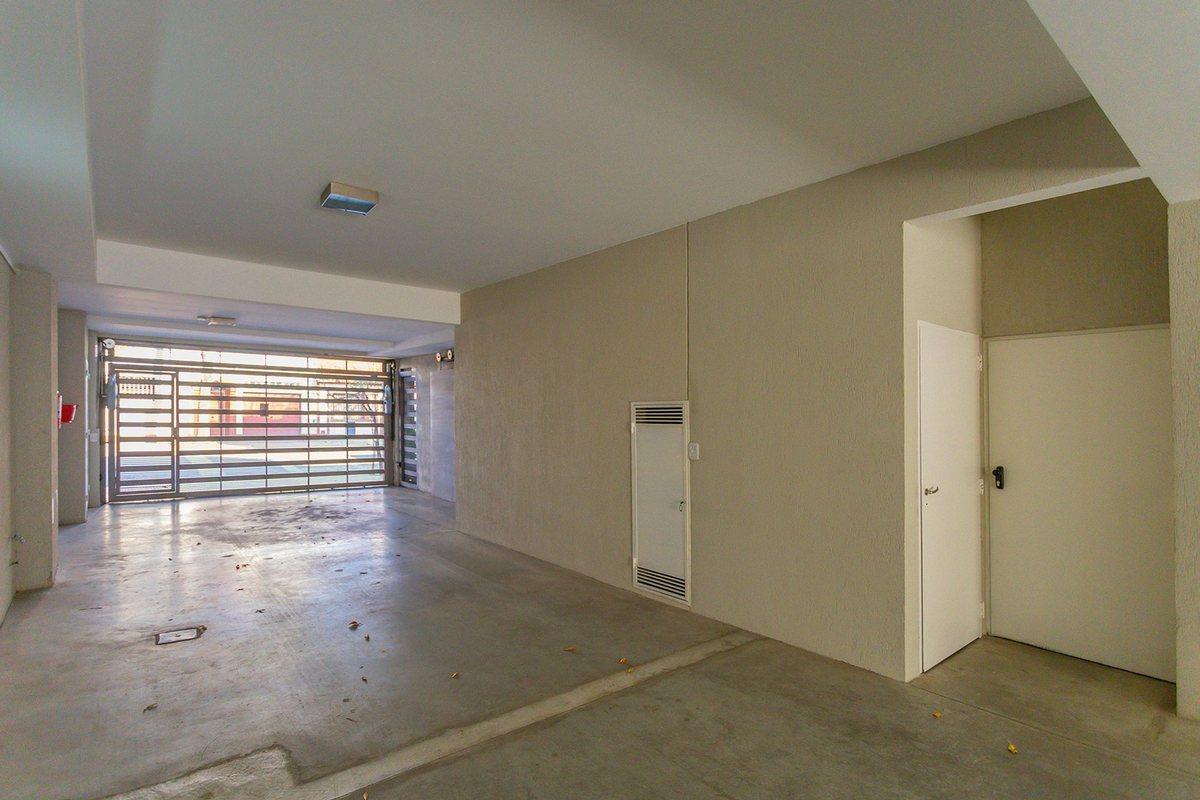 Foto de Cocheras en venta en Parque Chacabuco., imagen 4