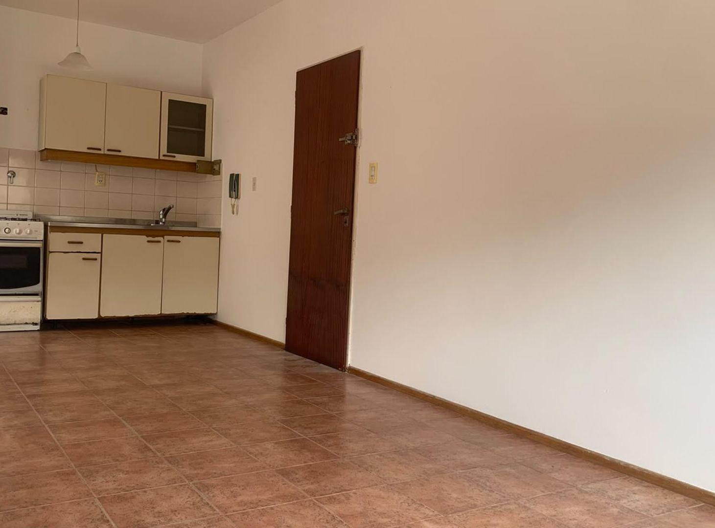 Foto de PH 2 AMB EN ALQUILER EN VILLA BALLESTER CON PATIO, imagen 5