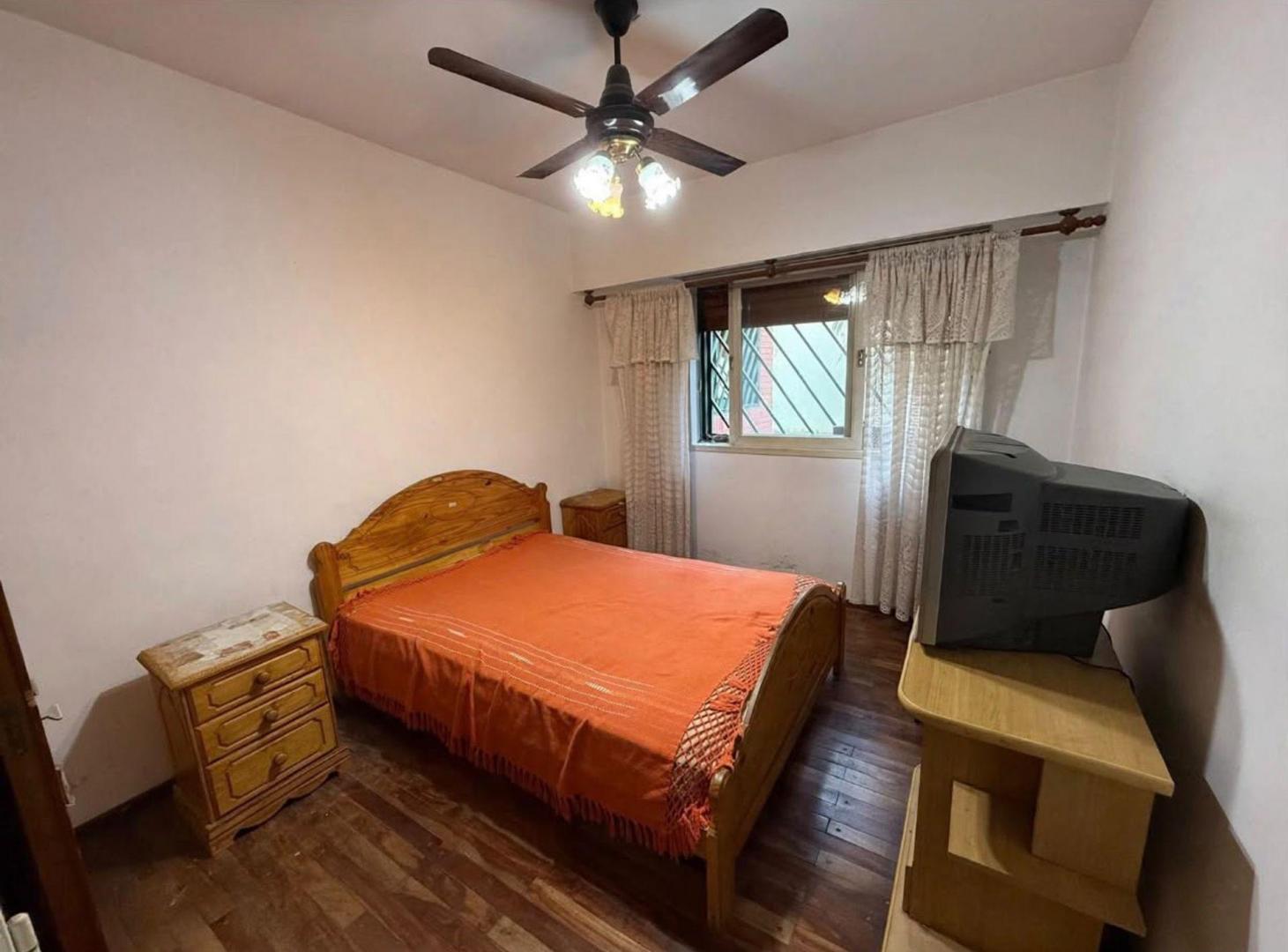 Foto de CASA EN VENTA -LOTE PROPIO-JARDIN TERRAZA Y GARAGE, imagen 2