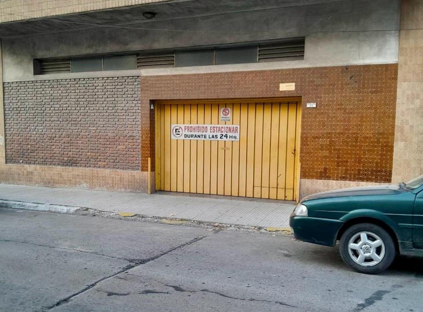 Foto de Venta cochera cubierta baulera Ramos Mejía Norte, imagen 2
