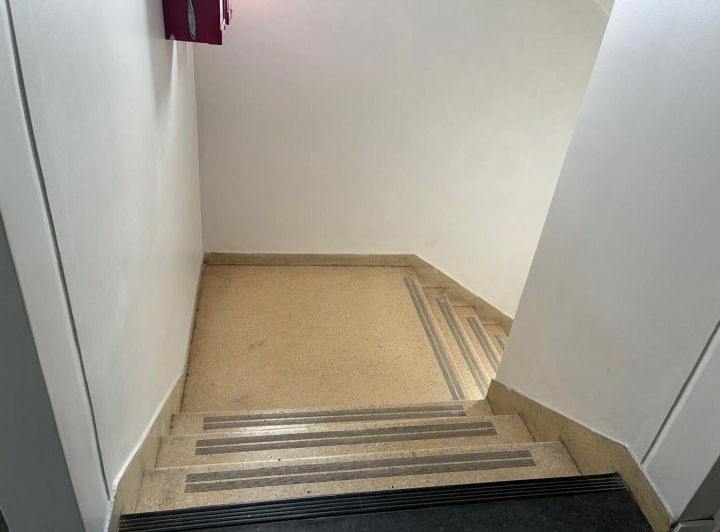 Foto de OFICINA SAN NICOLAS edificio comercial Seguridad, imagen 1