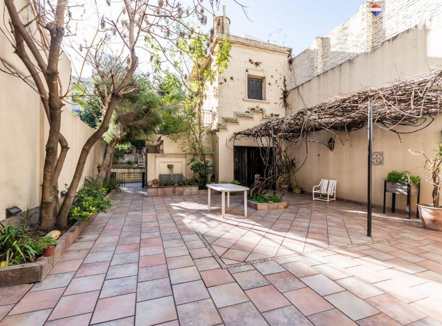 Foto de Venta chalet, 8 amb, 5 cocheras, Quincho, Pileta, imagen 1