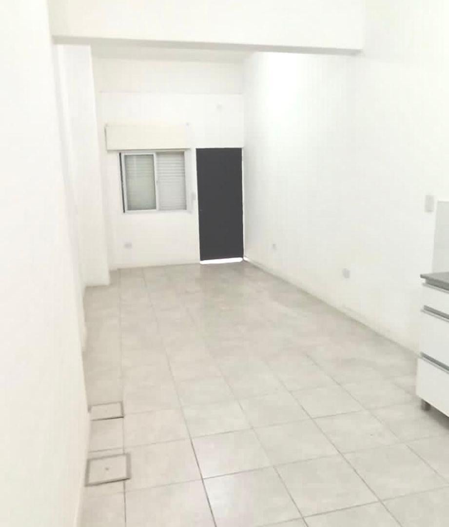 Foto de Venta Depto. PH 2 AMB. PB FRENTE Lanus V.Alsina, imagen 1