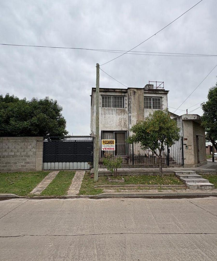Casa con 198 m² y 3 dormitorios en venta en Centro