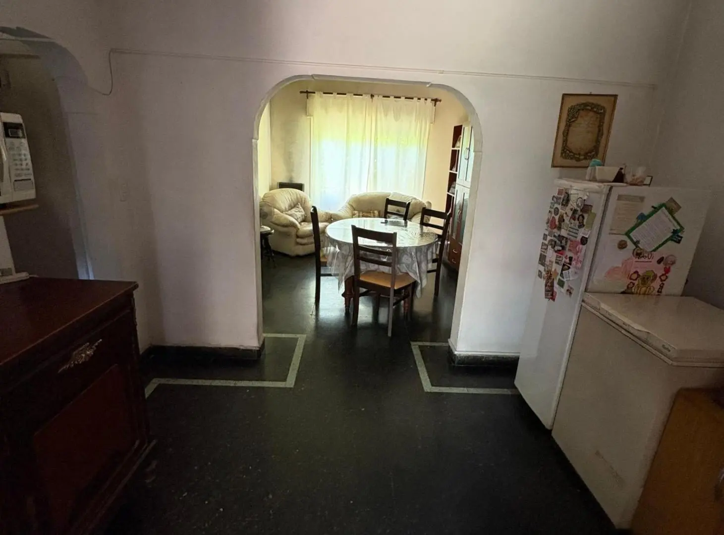 Casa en venta sobre avenida – Excelente ubicación en el centro de General Rodríguez 2