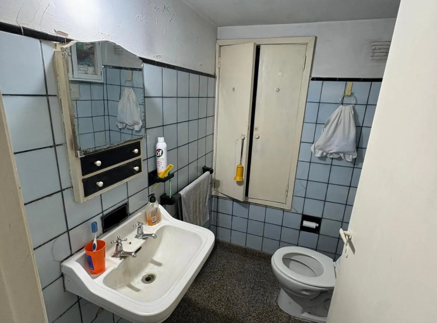 Casa en venta sobre avenida – Excelente ubicación en el centro de General Rodríguez 4