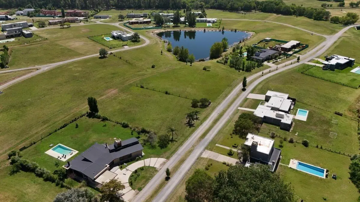 Terreno de 2000 m2 en venta en Santa Ines 5