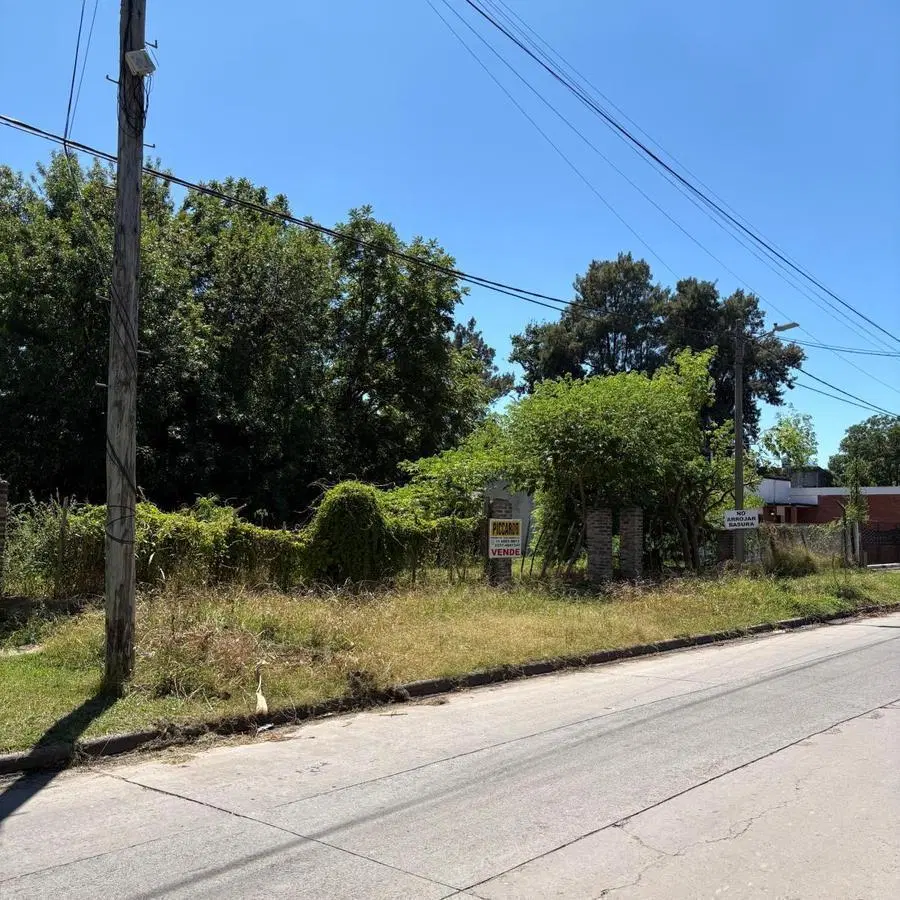 Terreno de 271 m2 en venta en centro de General Rodriguez 3