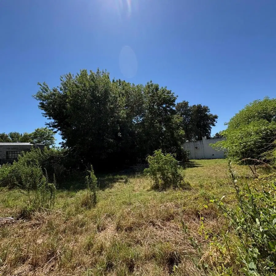 Terreno de 271 m2 en venta en centro de General Rodriguez 4