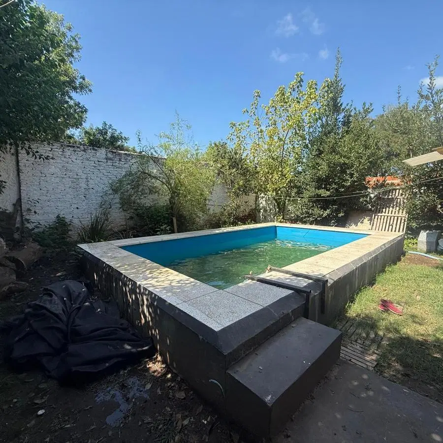 Casa con pileta 512 m² terreno y 2 dormitorios venta Francisco Alvarez 4