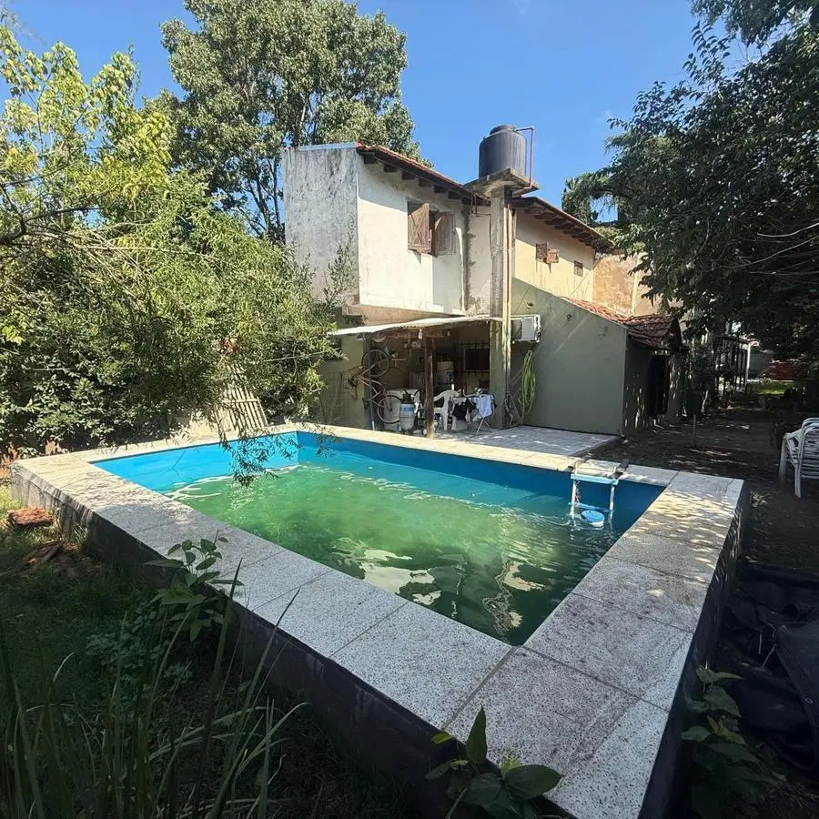 Casa con pileta 512 m² terreno y 2 dormitorios venta Francisco Alvarez 3