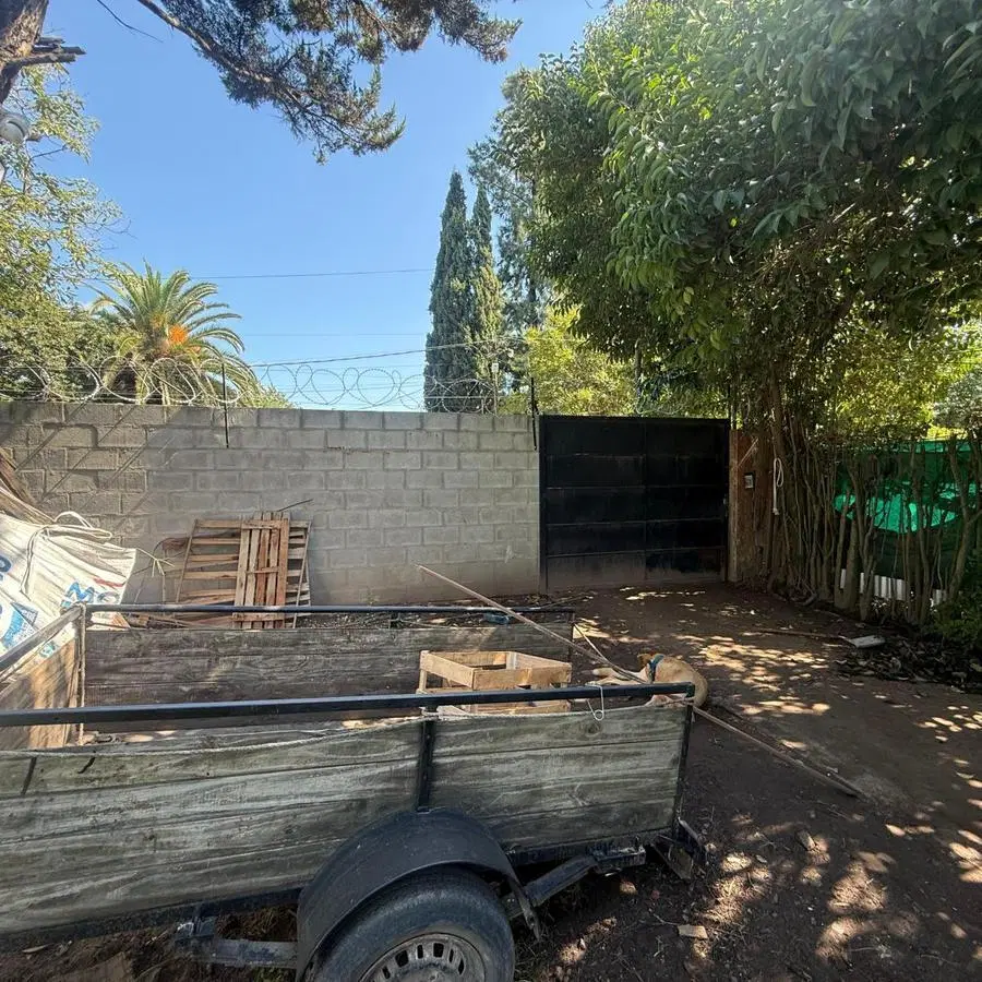 Casa con pileta 512 m² terreno y 2 dormitorios venta Francisco Alvarez 2