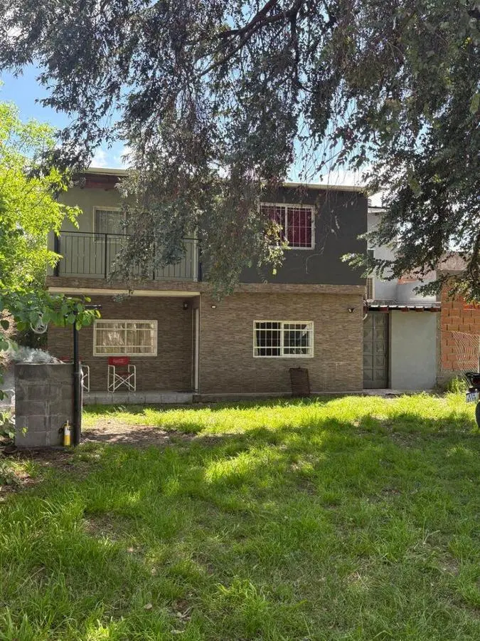 Casa en venta, Barrio los troncos, General Rodriguez 1