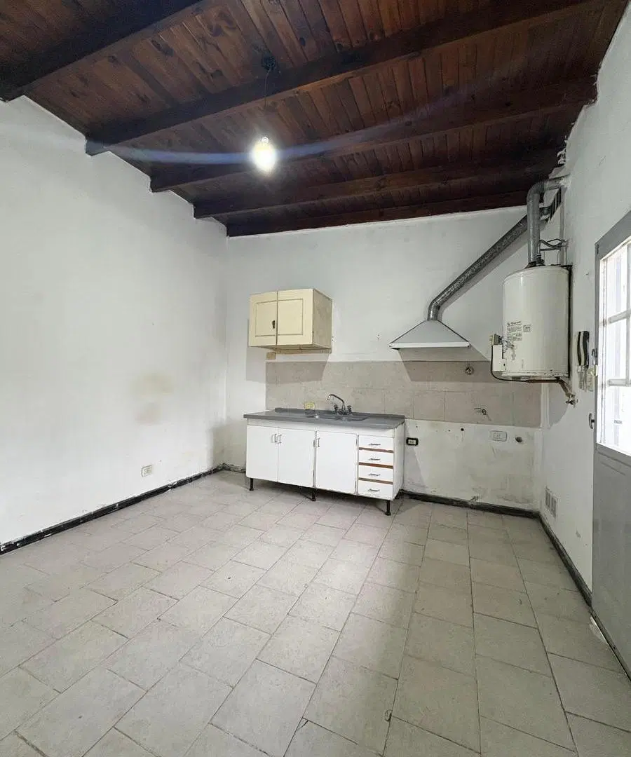 Casa interna en el centro de General Rodriguez 3