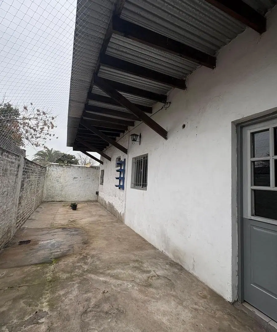 Casa interna en el centro de General Rodriguez 1