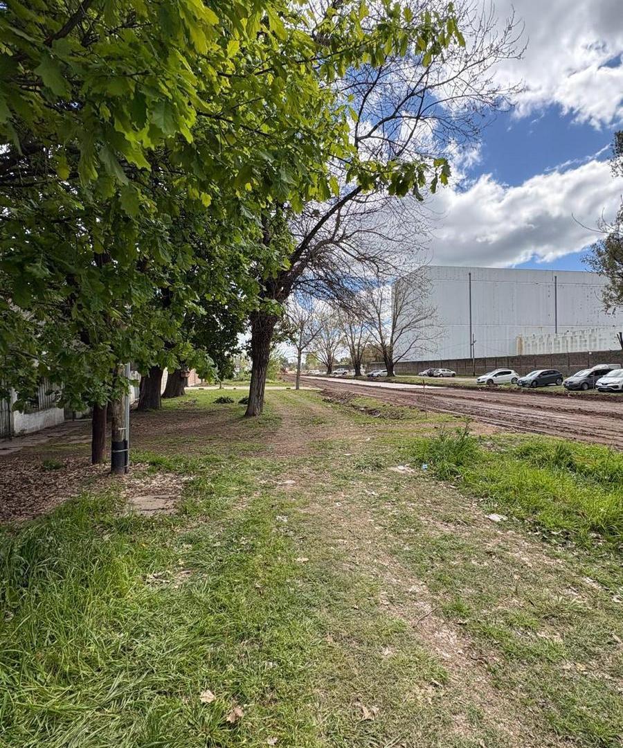 Foto de Propiedad sobre lote de 250 m² en Av. Teresa Mastellone – General, imagen 1