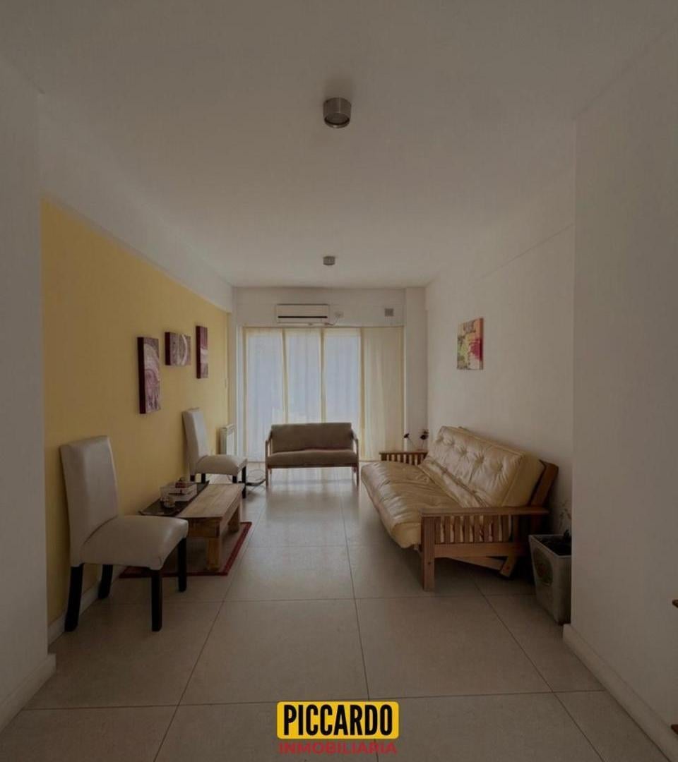 Foto de Departamento de 3 ambientes con jardín interno exclusivo – Centro de, imagen 5