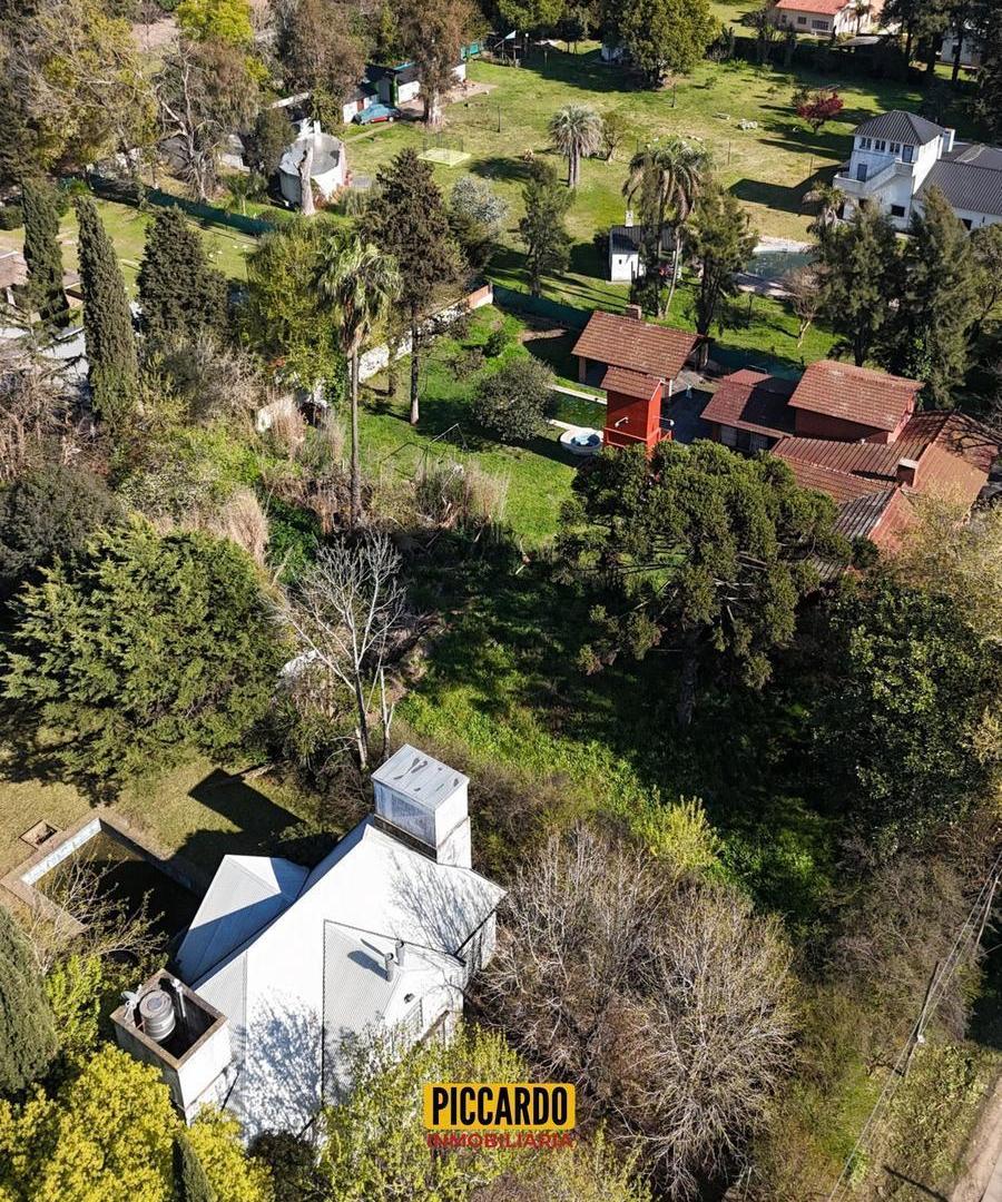Foto de Casa con pileta sobre 2.722 m² en Barrio Hermoso (La Mami) – General, imagen 2