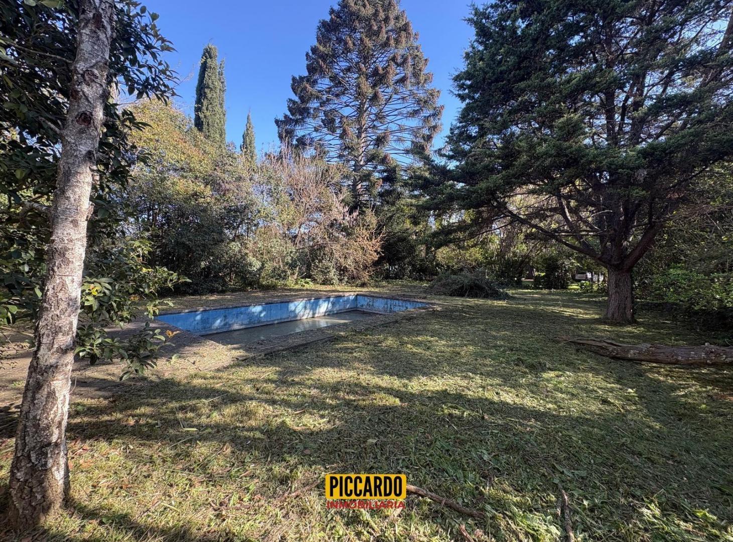 Foto de Casa con pileta sobre 2.722 m² en Barrio Hermoso (La Mami) – General, imagen 1