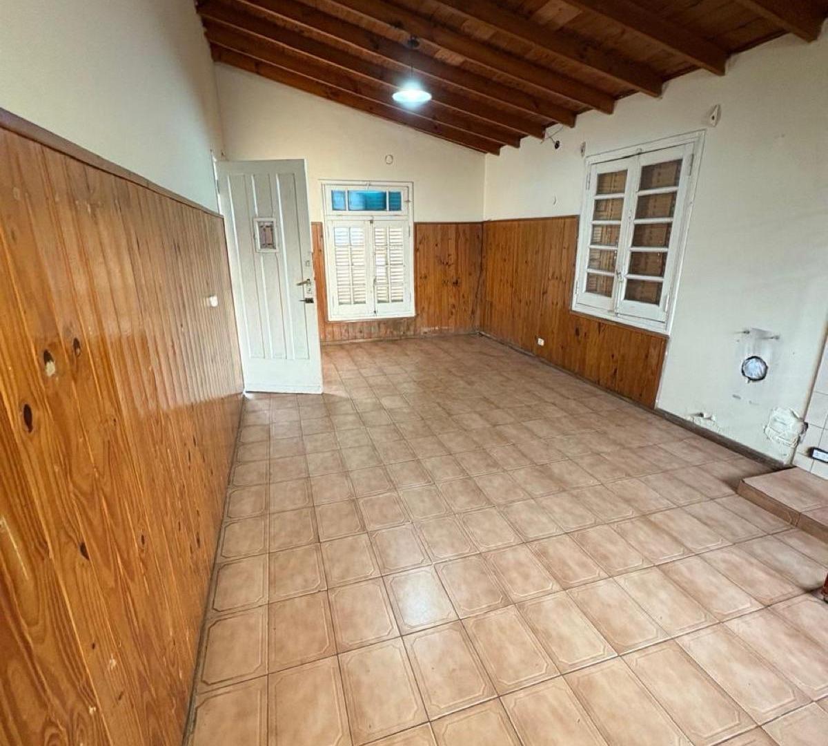 Foto de Casa de 3 ambientes en el centro de General Rodríguez – Calle Azcuénaga, imagen 2