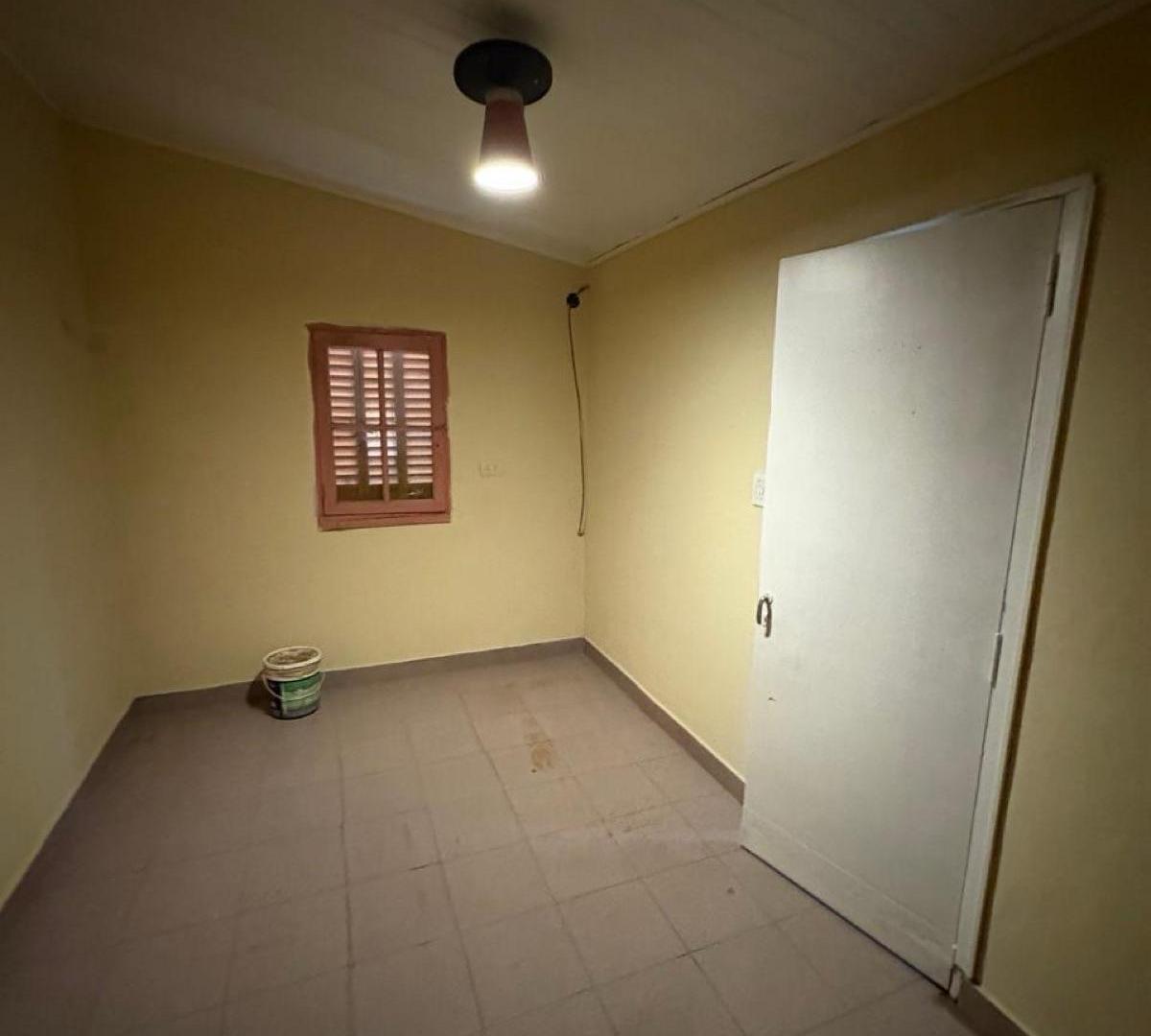 Foto de Casa de 3 ambientes en el centro de General Rodríguez – Calle Azcuénaga, imagen 5