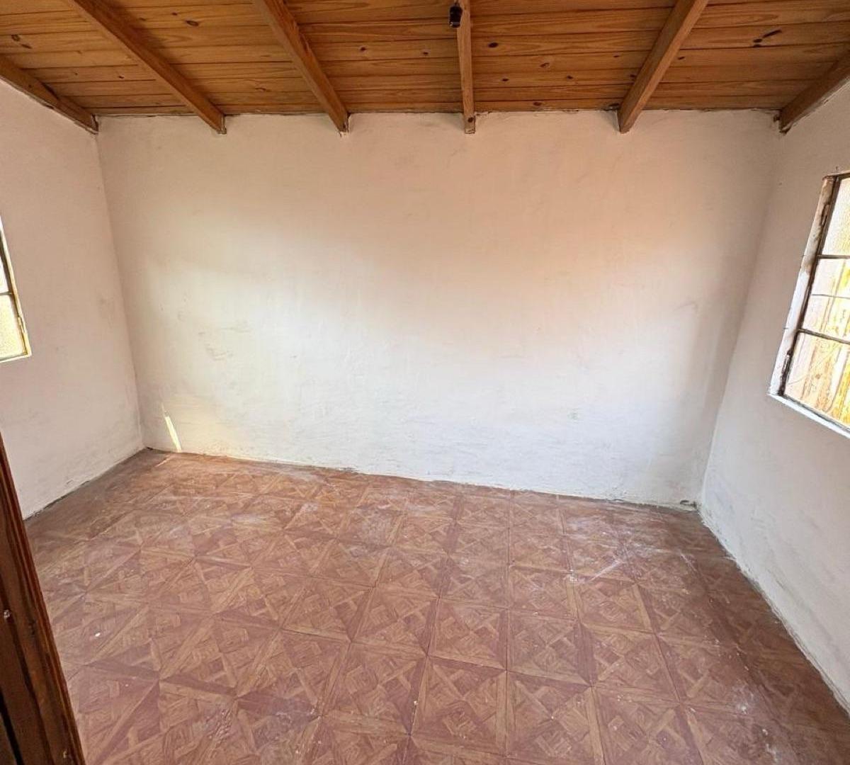 Foto de Casa de 3 ambientes con patio sobre calle Legaz – General Rodríguez, imagen 4