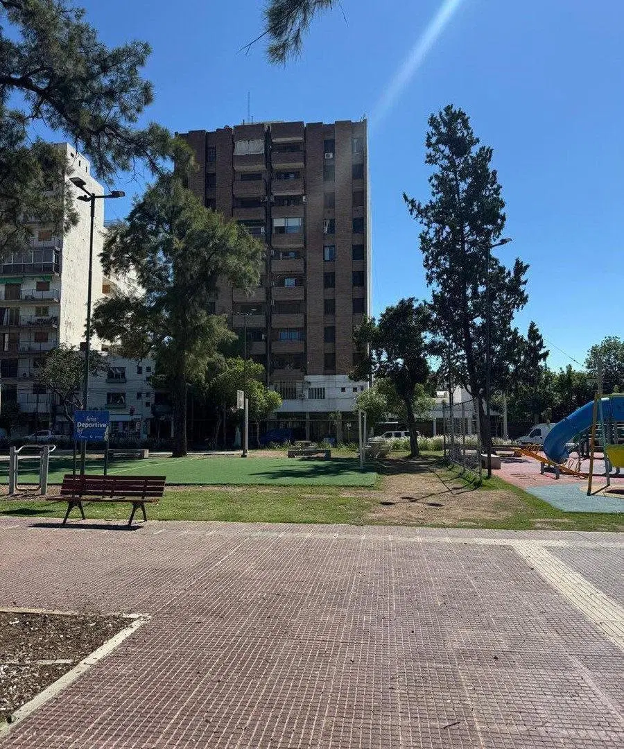 Local en VENTA Barrio San Martin frente de la PLAZA 2