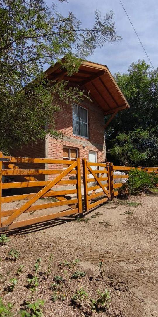 Casa céntrica de dos dormitorios en venta en Carpintería