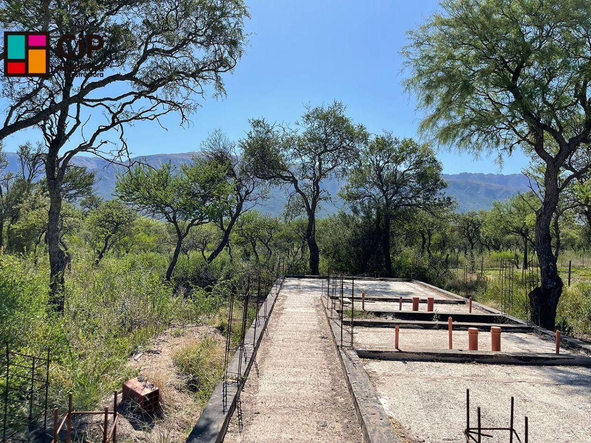 Venta de lote con bases construidas en Tia Jota