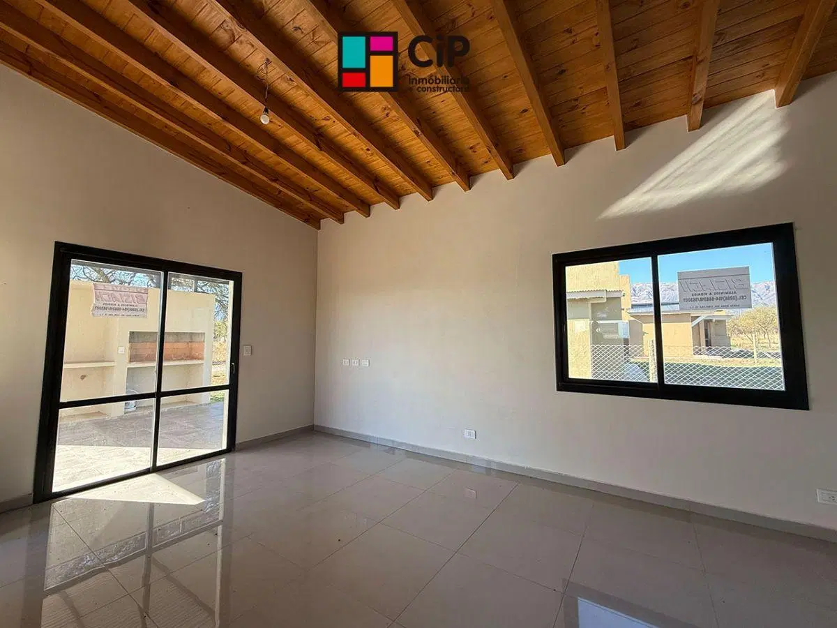 Casa a estrenar en venta en Merlo, a mts de Ruta 5
Casa en esquina con hermosas vistas 3
